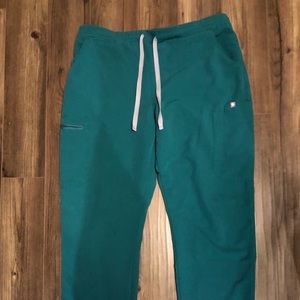 FIGS Yola Scrub Bottoms *Hunter Green*
